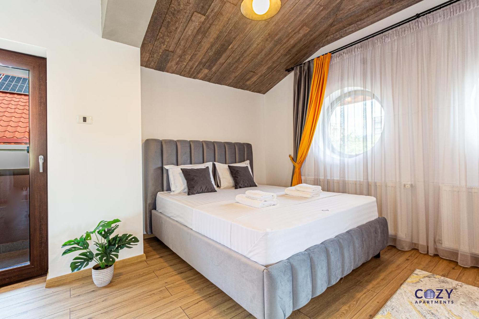 Cozy Brand New Boutique Aparthotel Brasov Bagian luar foto