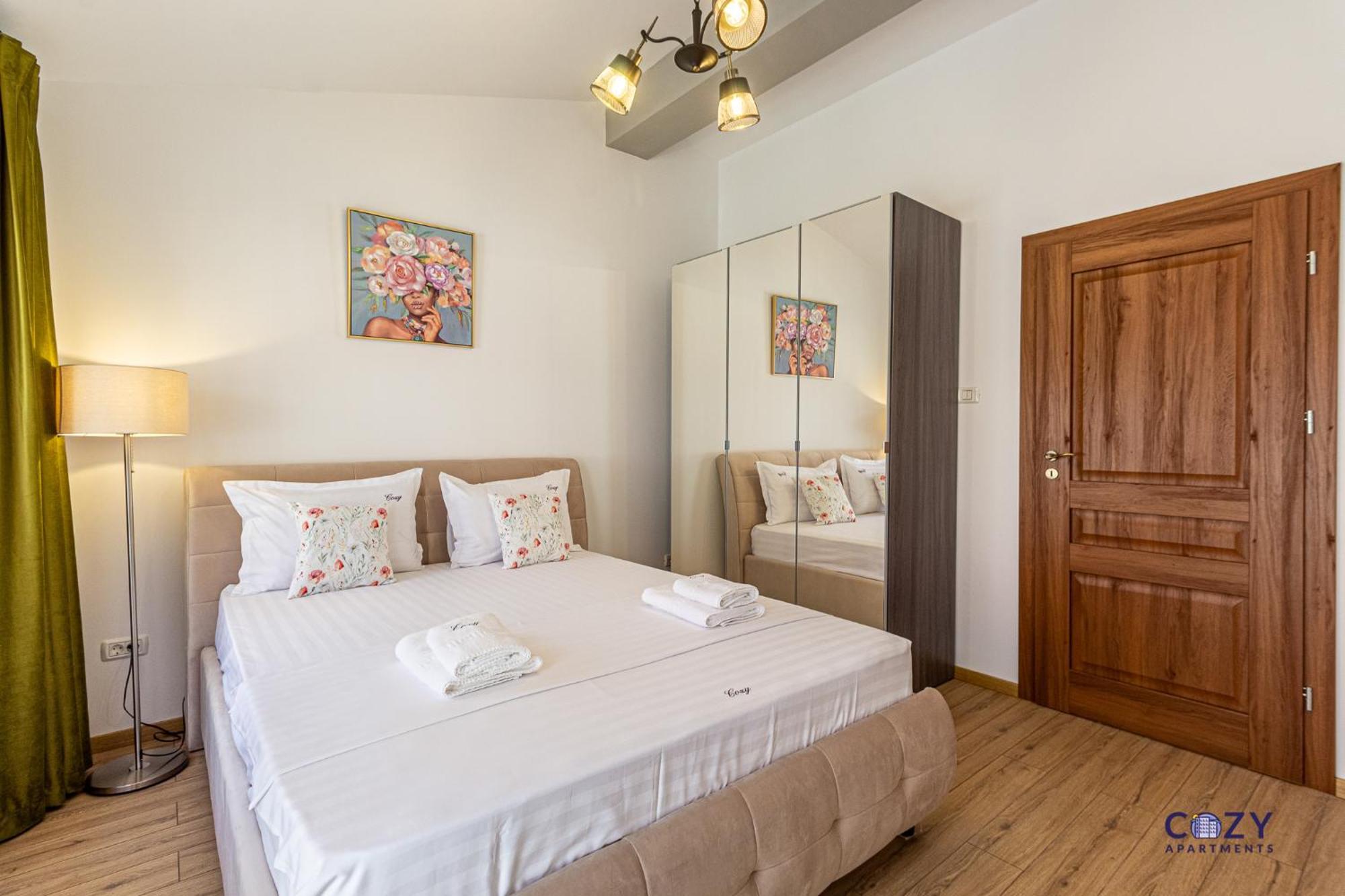 Cozy Brand New Boutique Aparthotel Brasov Bagian luar foto