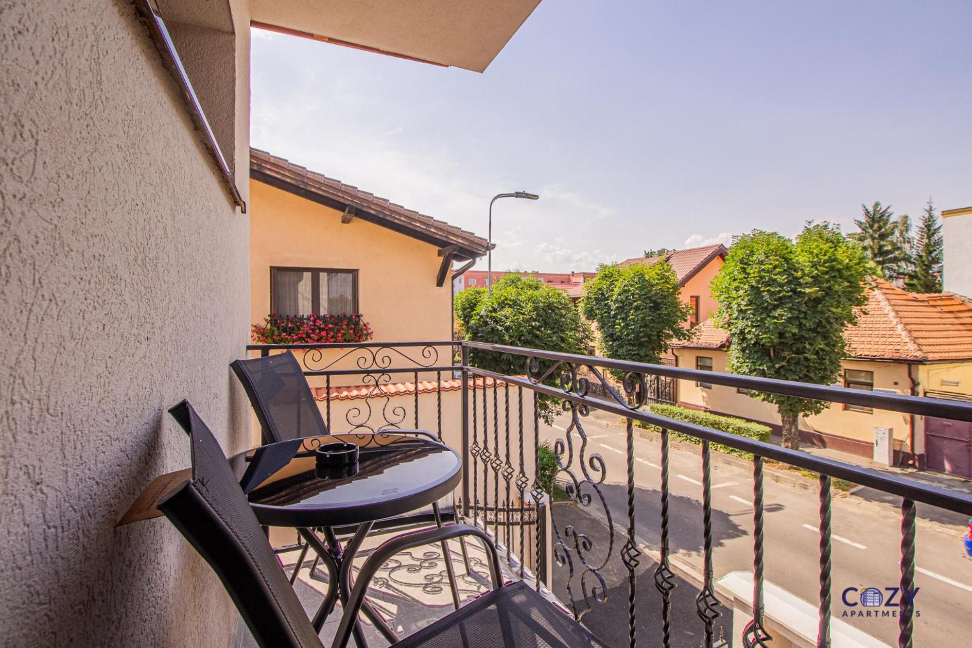 Cozy Brand New Boutique Aparthotel Brasov Bagian luar foto