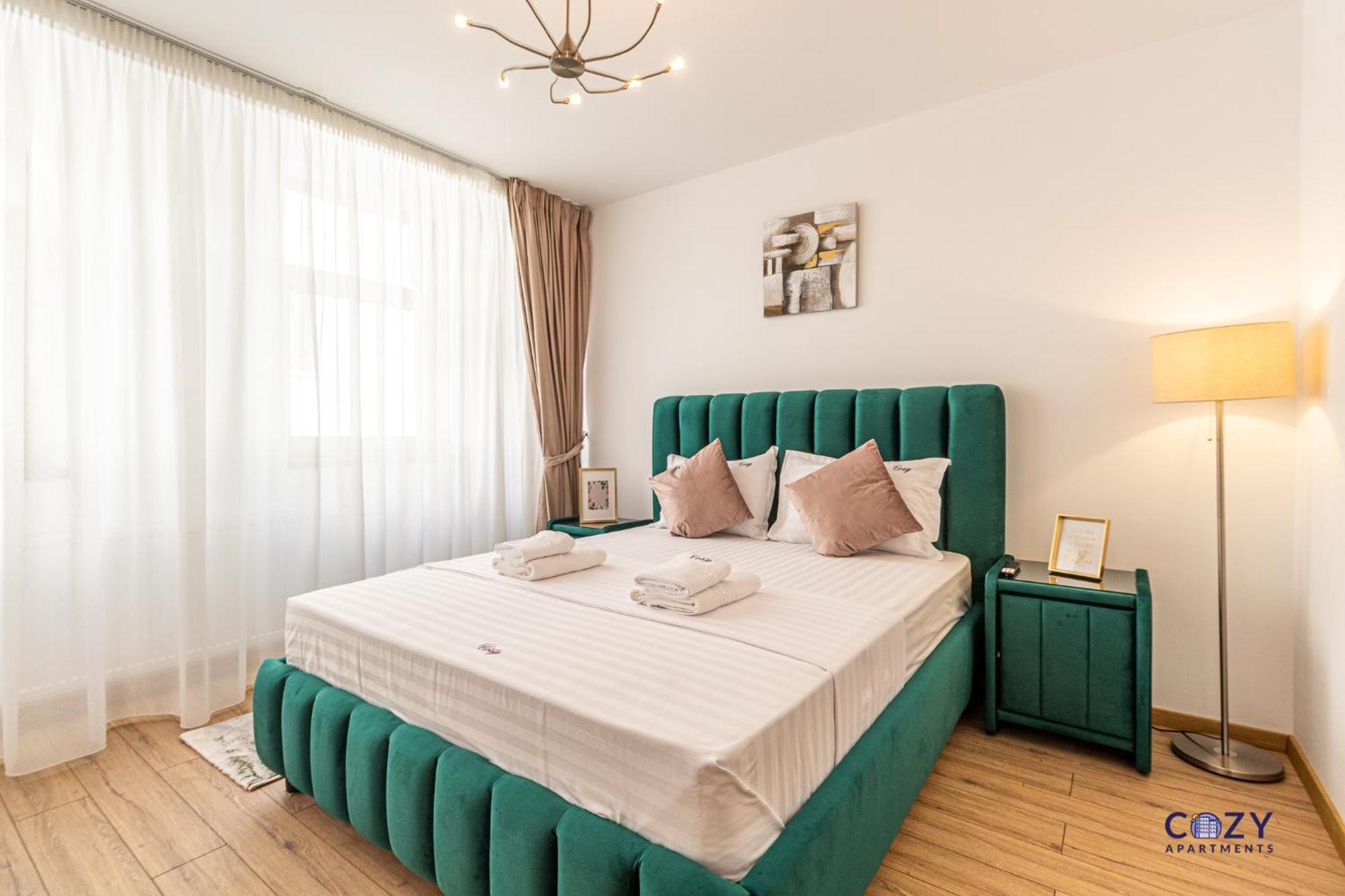 Cozy Brand New Boutique Aparthotel Brasov Bagian luar foto