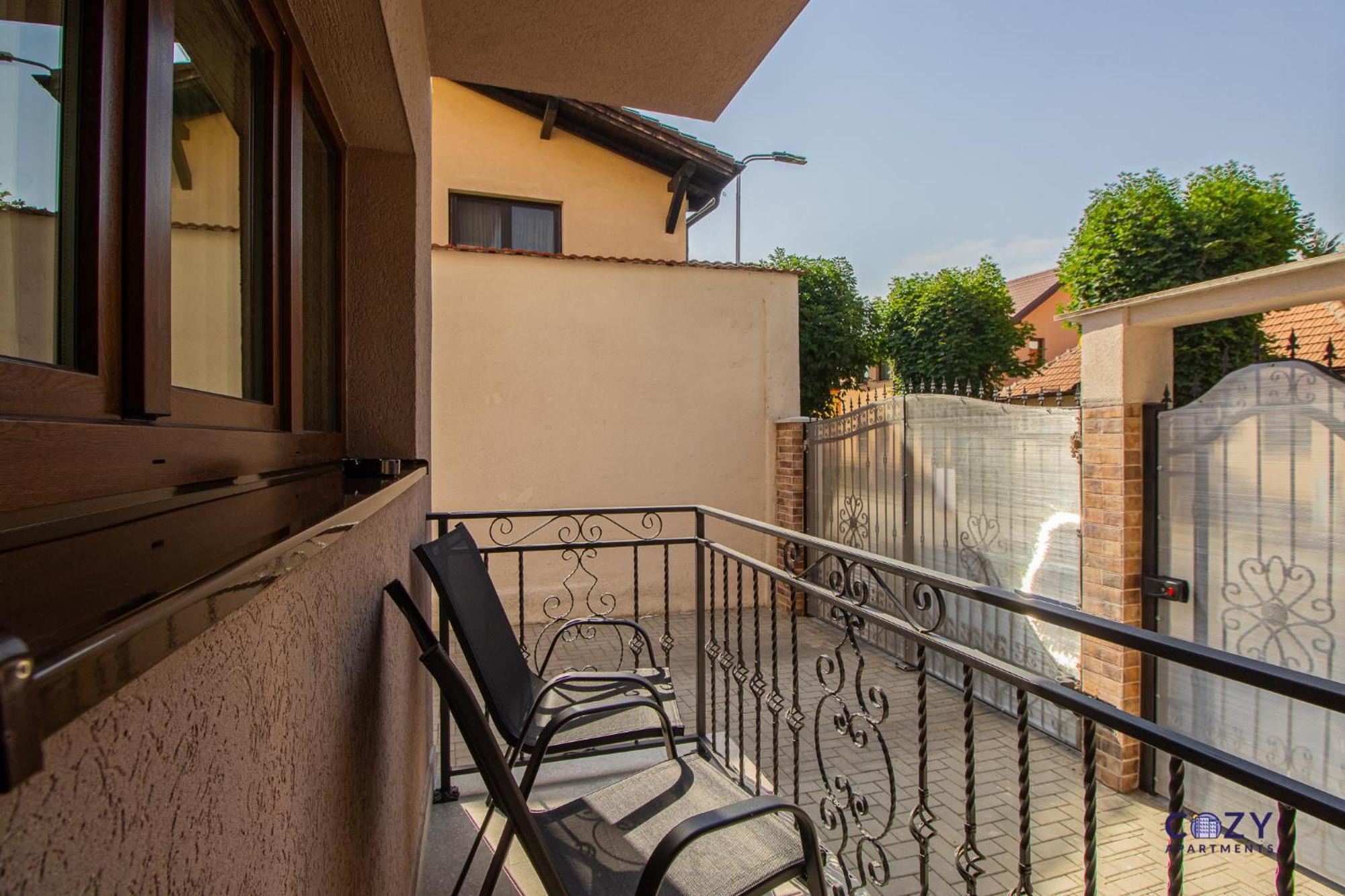 Cozy Brand New Boutique Aparthotel Brasov Bagian luar foto