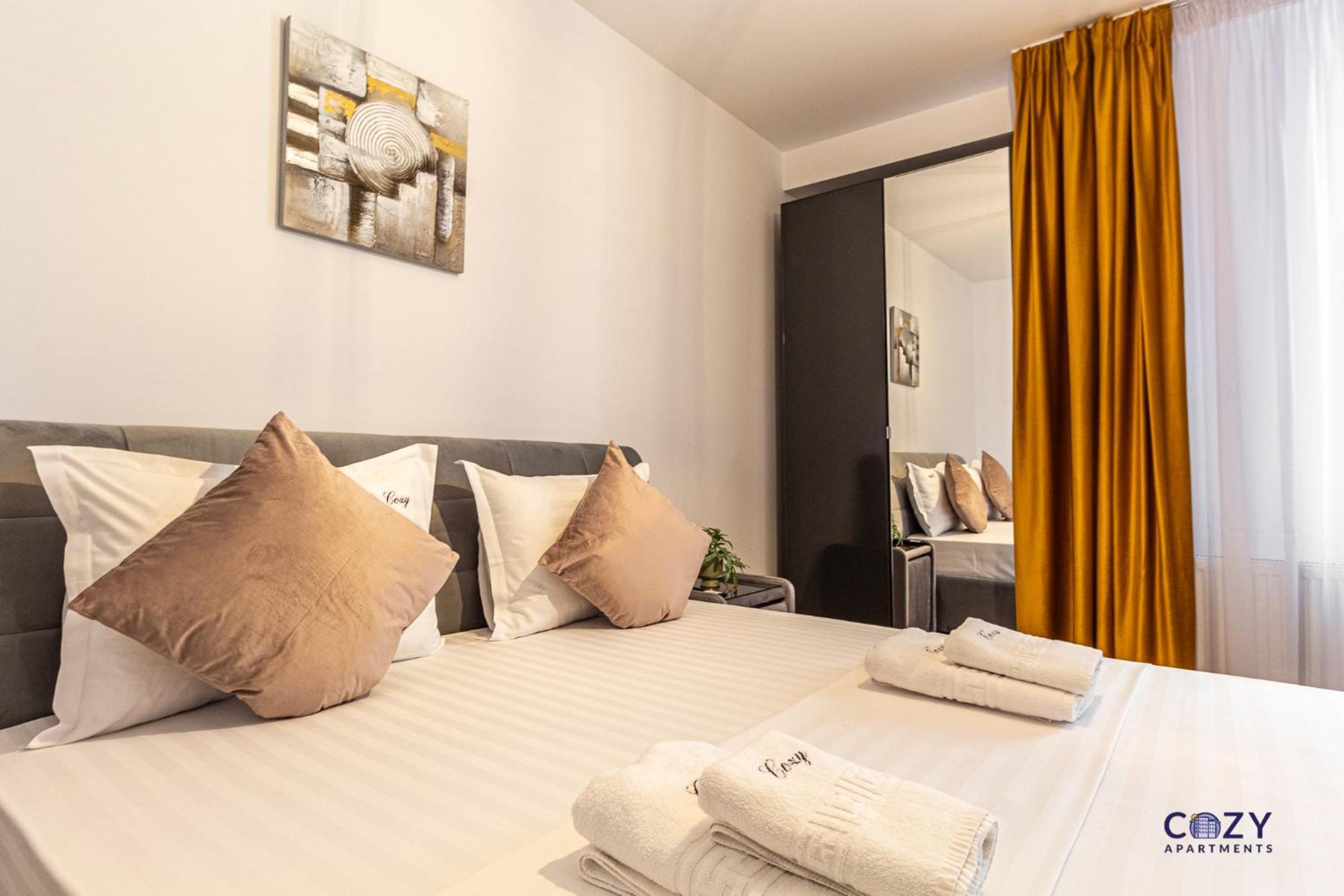 Cozy Brand New Boutique Aparthotel Brasov Bagian luar foto